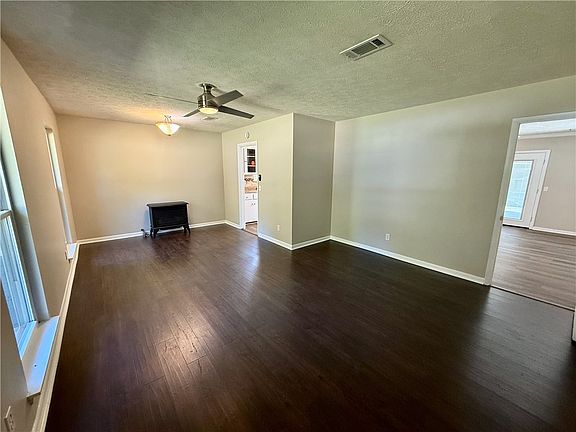 2nd image of 1001 Rustic Ridge Rd
