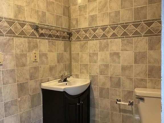 4th image of 623 N Ohio Ave #623