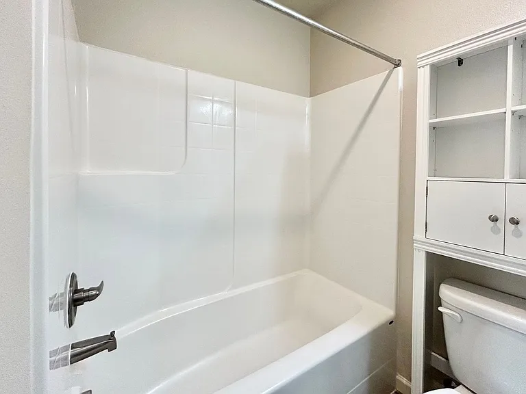 7211 NW Eleanor Ave — Photo 35