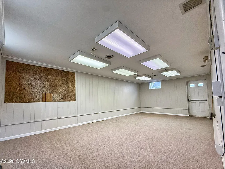 50 W Market St — Photo 14