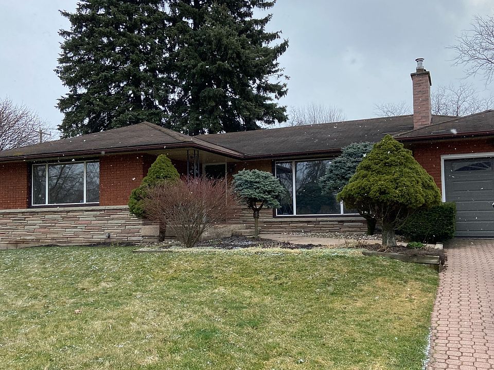 1st image of 123 Seneca Dr