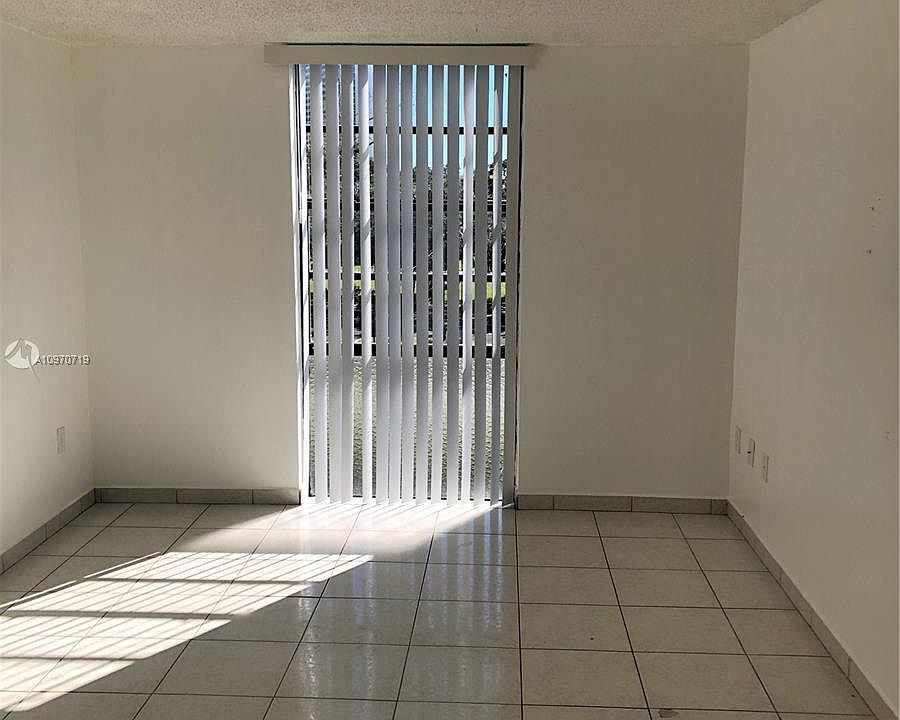 1st image of 16950 W Dixie Hwy #408