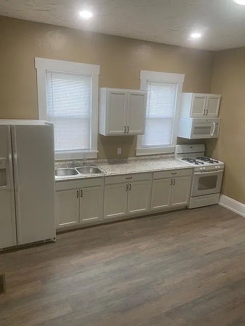 2 bed, 1082 sqft, $1,295 — Photo 2