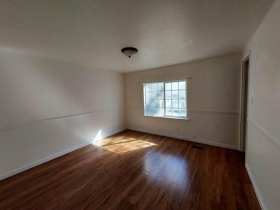 1st image of 901 Smelter Ave