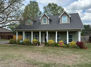 1704 Hidden Valley St, Van Buren, AR 72956