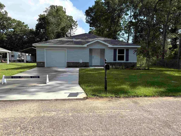 5703 Meadow Rd, Milton, FL 32583