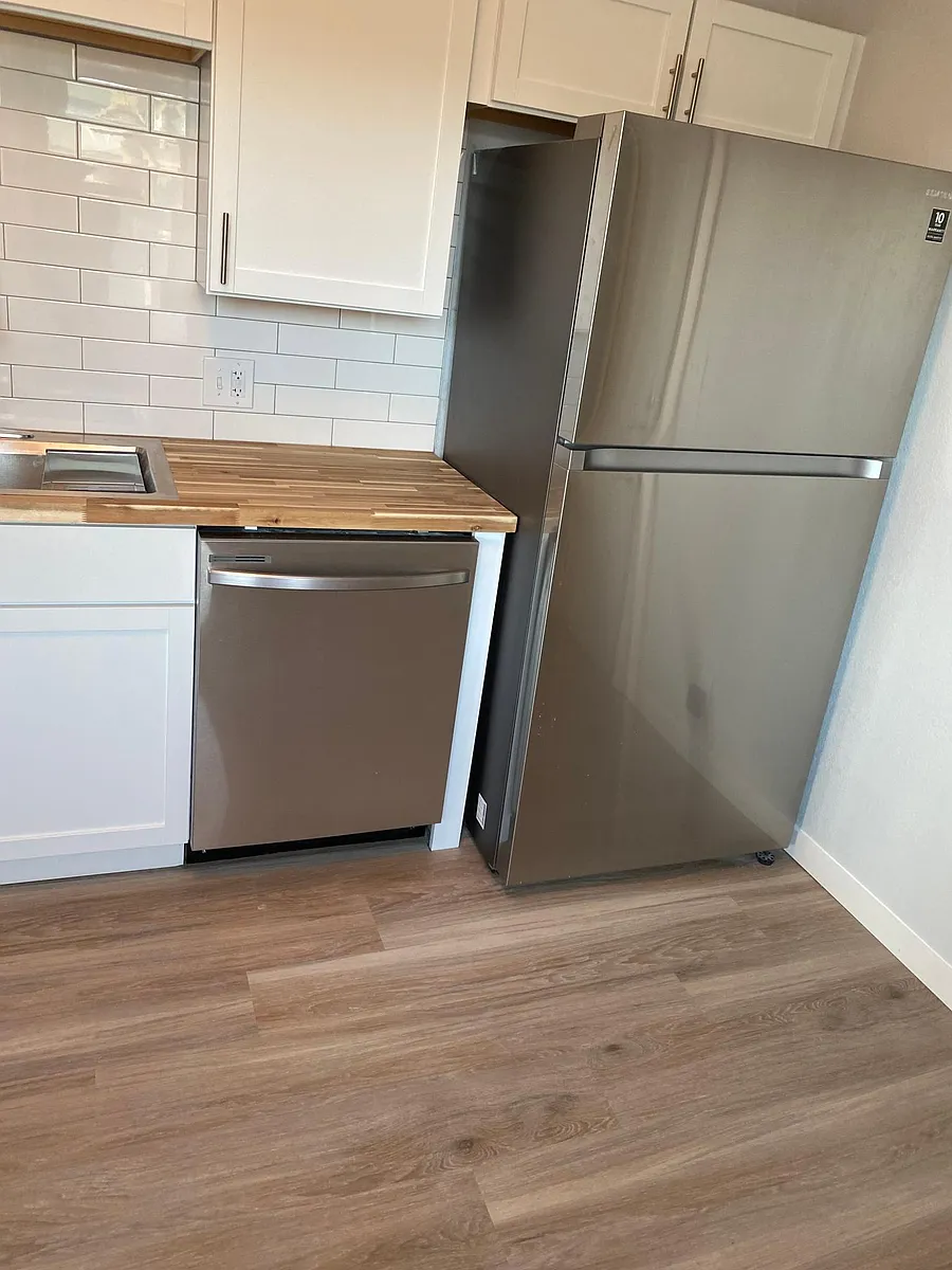 Building Photo - 1801 Buchanan St NE #2