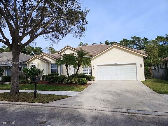 2nd image of 3090 Lakewood Cir