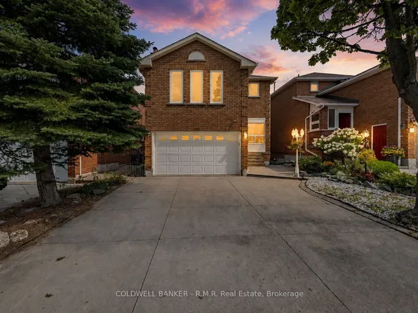 292 Ukraine Rd, Mississauga, ON L5B 3W6