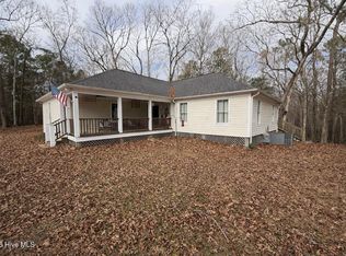 241 Paul Dr, Trenton, NC 28585