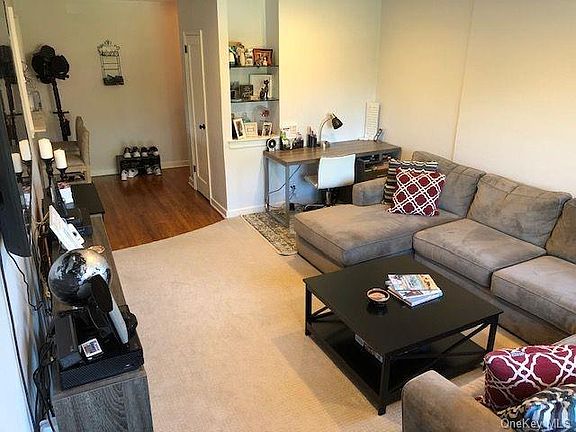 4th image of 154 Martling Ave APT E4