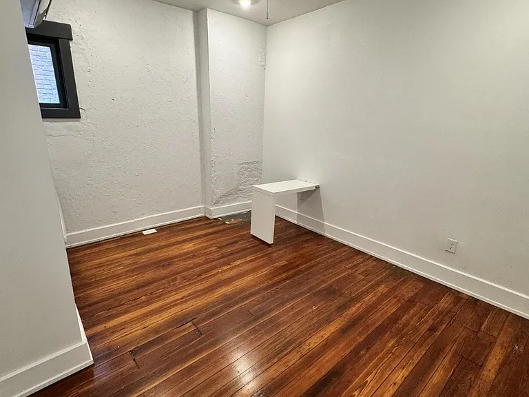 1733 Elm St #2C — Photo 2