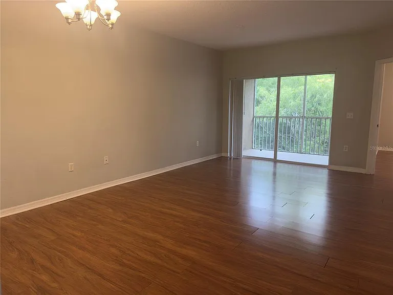 9507 Amberdale Ct #201 — Photo 8