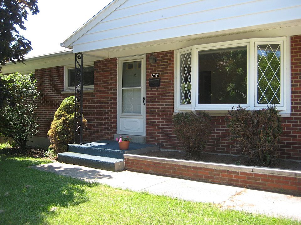 1st image of 2619 Ferncliff Ave