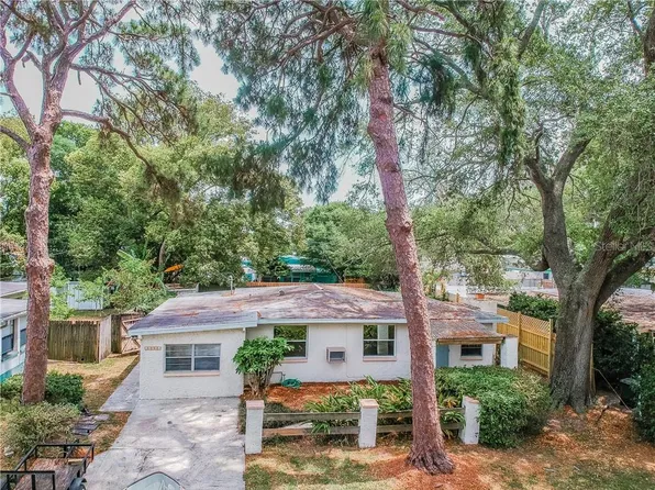10791 105th St, Largo, FL 33773