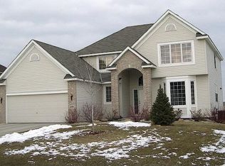 2071 Ormond Dr, Shakopee, MN 55379
