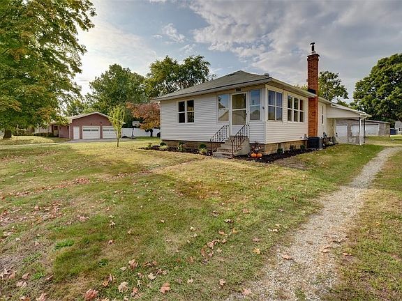 3rd image of 333 E Tuscarawas Ave