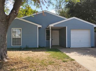 2332 Sunflower Dr, Arlington, TX 76014