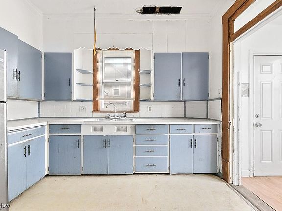 4th image of 118 S McKinley Ave