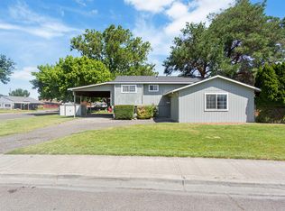 1621 S Fruitland St, Kennewick, WA 99337