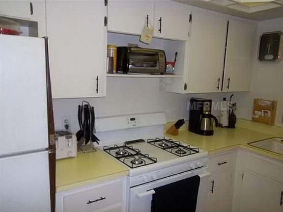 3rd image of 150 El Dorado APT 202