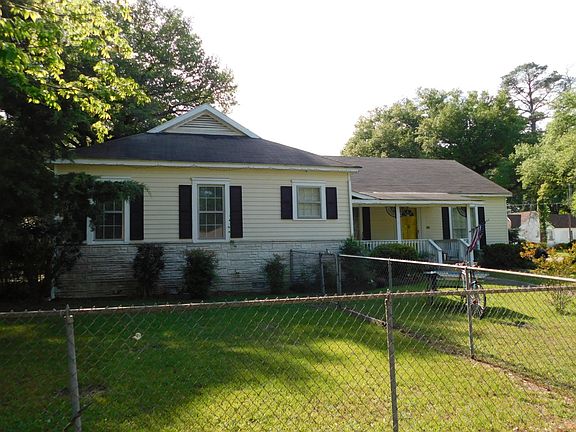 2nd image of 406 3rd St NW