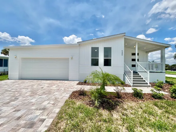 5400 Halifax Dr #394, Sarasota, FL 34233