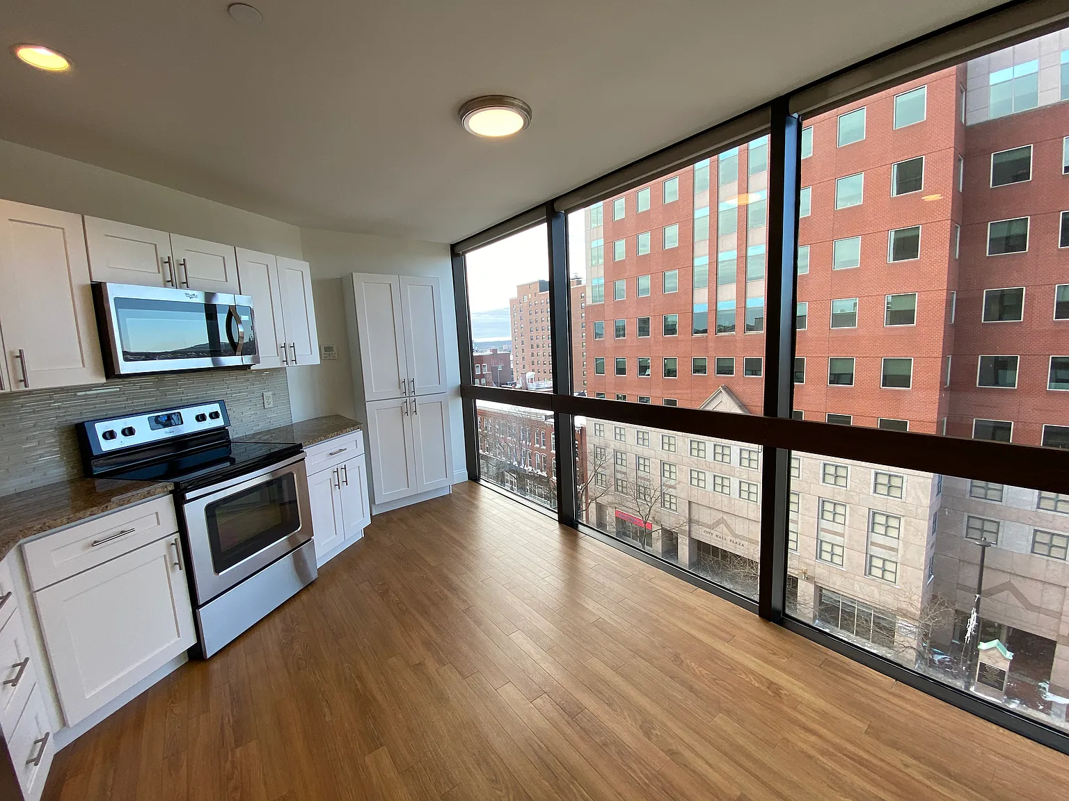 Red Oak at 875 Elm Street — Photo 3