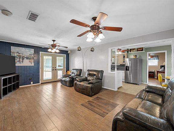 3rd image of 1038 S Old Robinson Rd