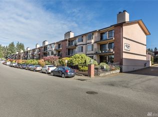 22700 28th Ave S APT 102, Des Moines, WA 98198