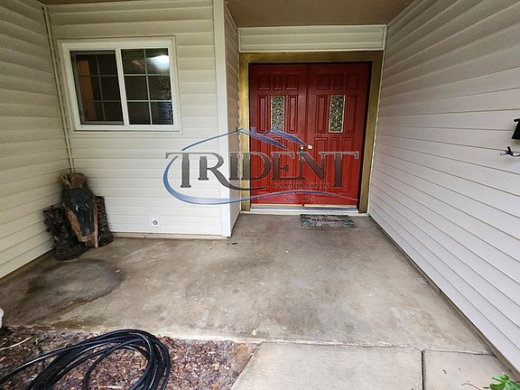 2nd image of 2315 Edwards St