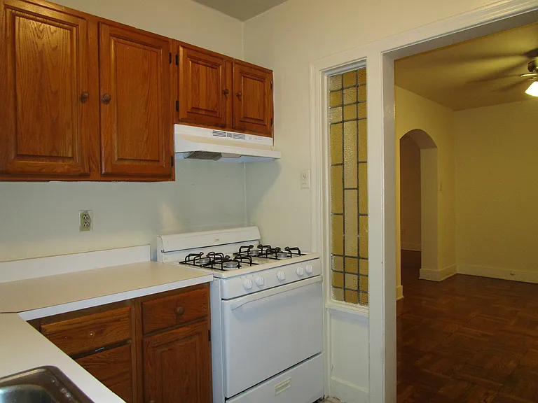 740 S Negley Ave #102 — Photo 5