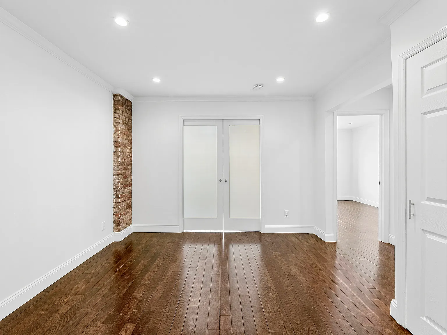 328 West 19th Street — Photo 3