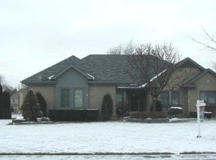 5639 Montgomery Dr, Utica, MI 48316