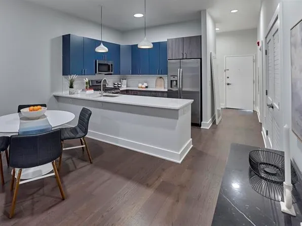 260 Avenue East image 10 of 24