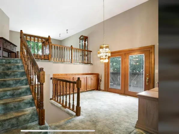 5930 Fernwood St, Shoreview, MN 55126