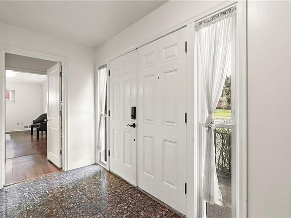 4th image of 10136 E Lake Highlands Dr