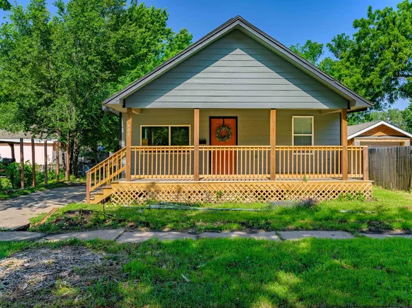 607 N Spruce St, Wichita, KS 67214