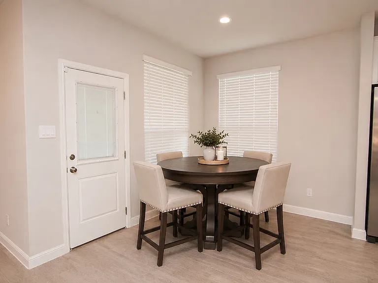 1804 Mensa Dr — Photo 2