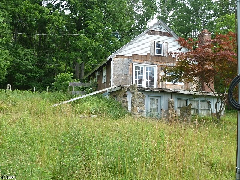 2nd image of 30 Domin Ln