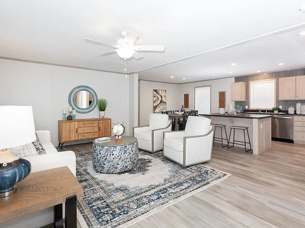 484 Elmwood Dr, Galesburg, MI 49053