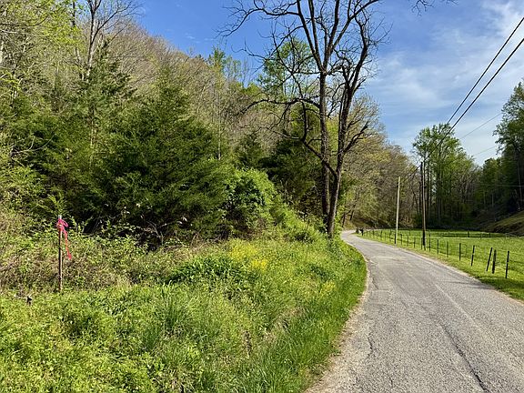 2nd image of 1 Lay Hollow Rd