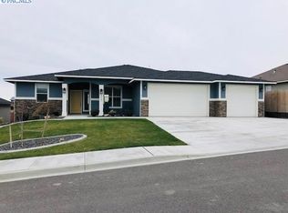 3233 S Taft St, Kennewick, WA 99338