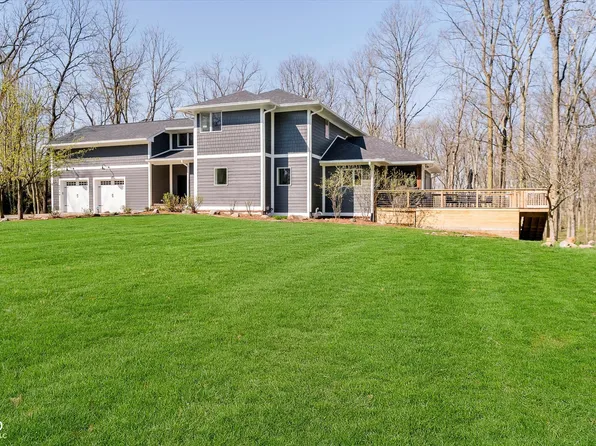 534 1/2 Amos Dr, Zionsville, IN 46077