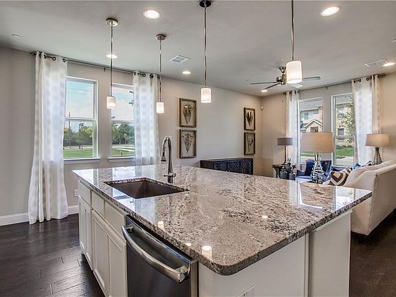 5th image of 1205 Pebblebrook Ln