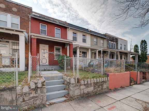 3rd image of 1709 L St NE