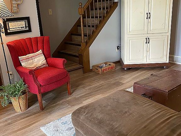 5th image of 418 Kelly Jo Dr
