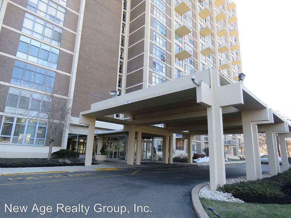 1st image of 3600 Conshohocken Ave APT 403A