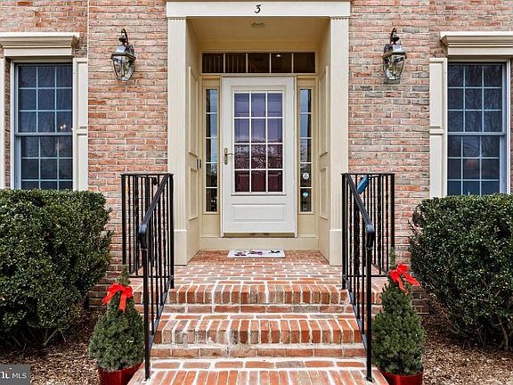 4th image of 3 Tyndale Ct