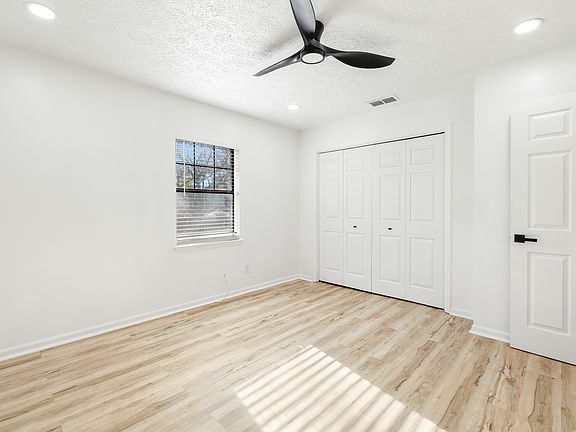 4th image of 120 Woodhouse Ln #A